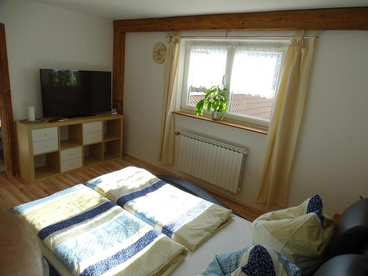 Ferienwohnung Anna Инцел Екстериор снимка